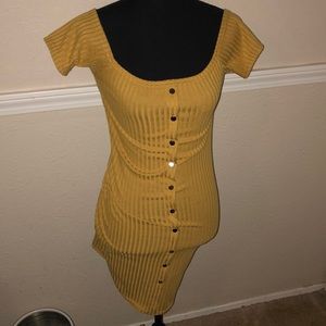 Pretty Yellow Body con Style Type Dress Size small silver mock buttons